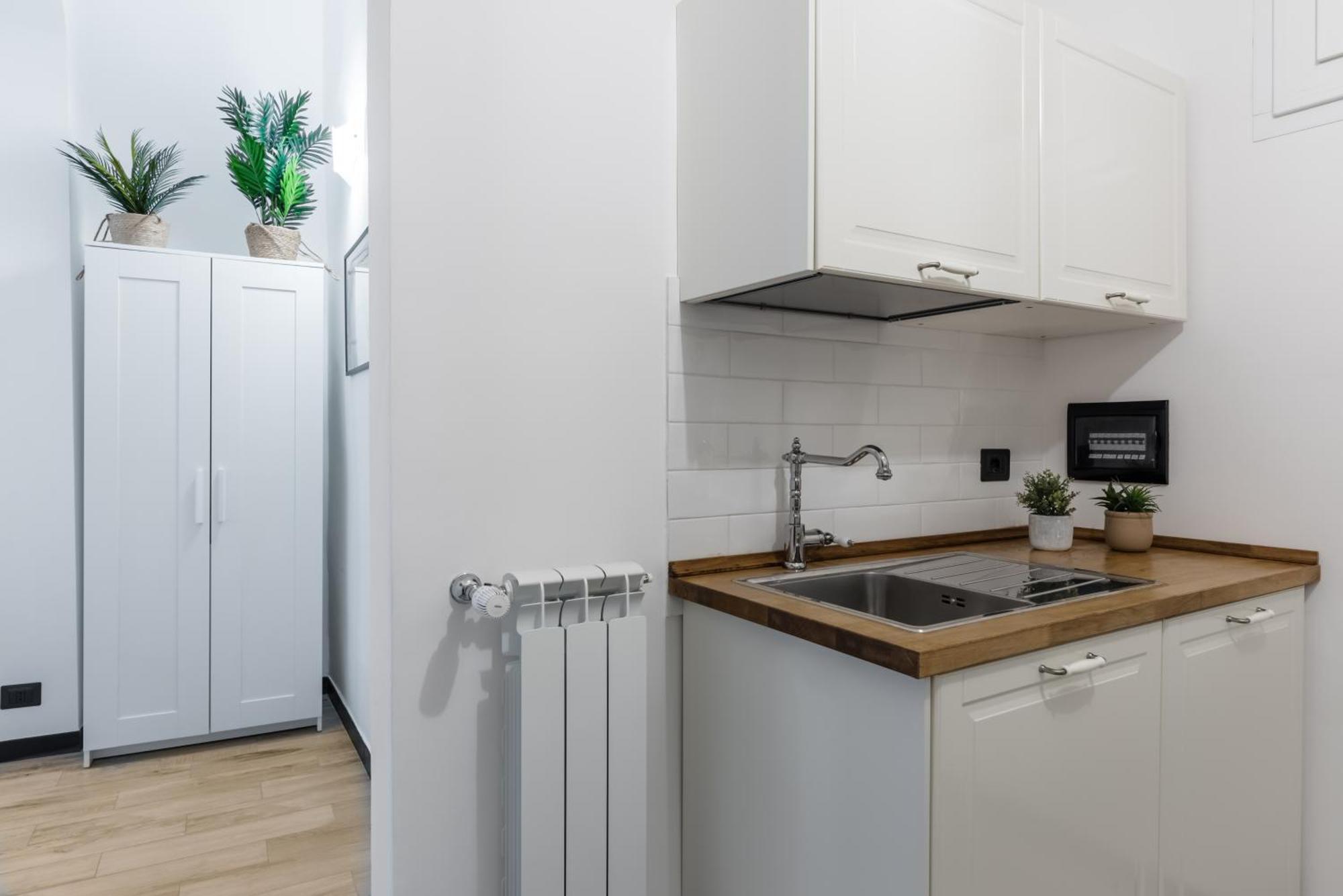Acquario 5 Minuti, 1Br , Free A-C, Wifi & Netflix "City Center" By Tilo Cenova Dış mekan fotoğraf