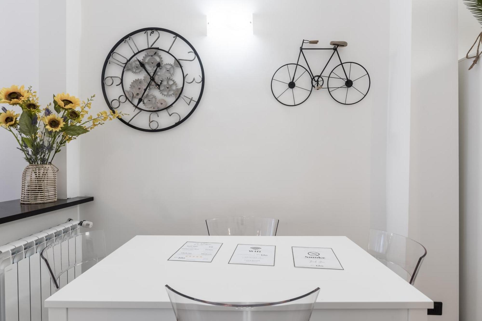 Acquario 5 Minuti, 1Br , Free A-C, Wifi & Netflix "City Center" By Tilo Cenova Dış mekan fotoğraf