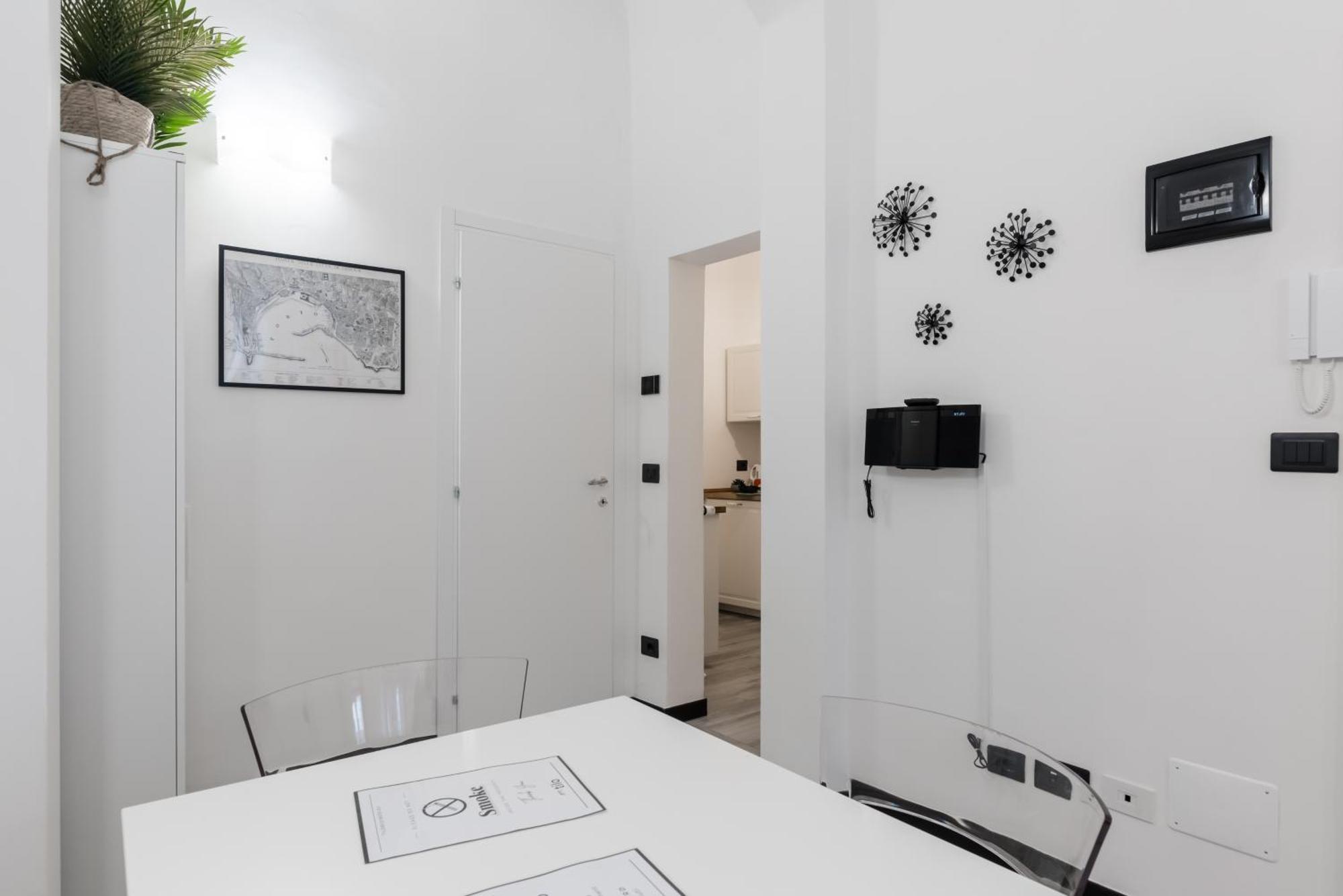 Acquario 5 Minuti, 1Br , Free A-C, Wifi & Netflix "City Center" By Tilo Cenova Dış mekan fotoğraf