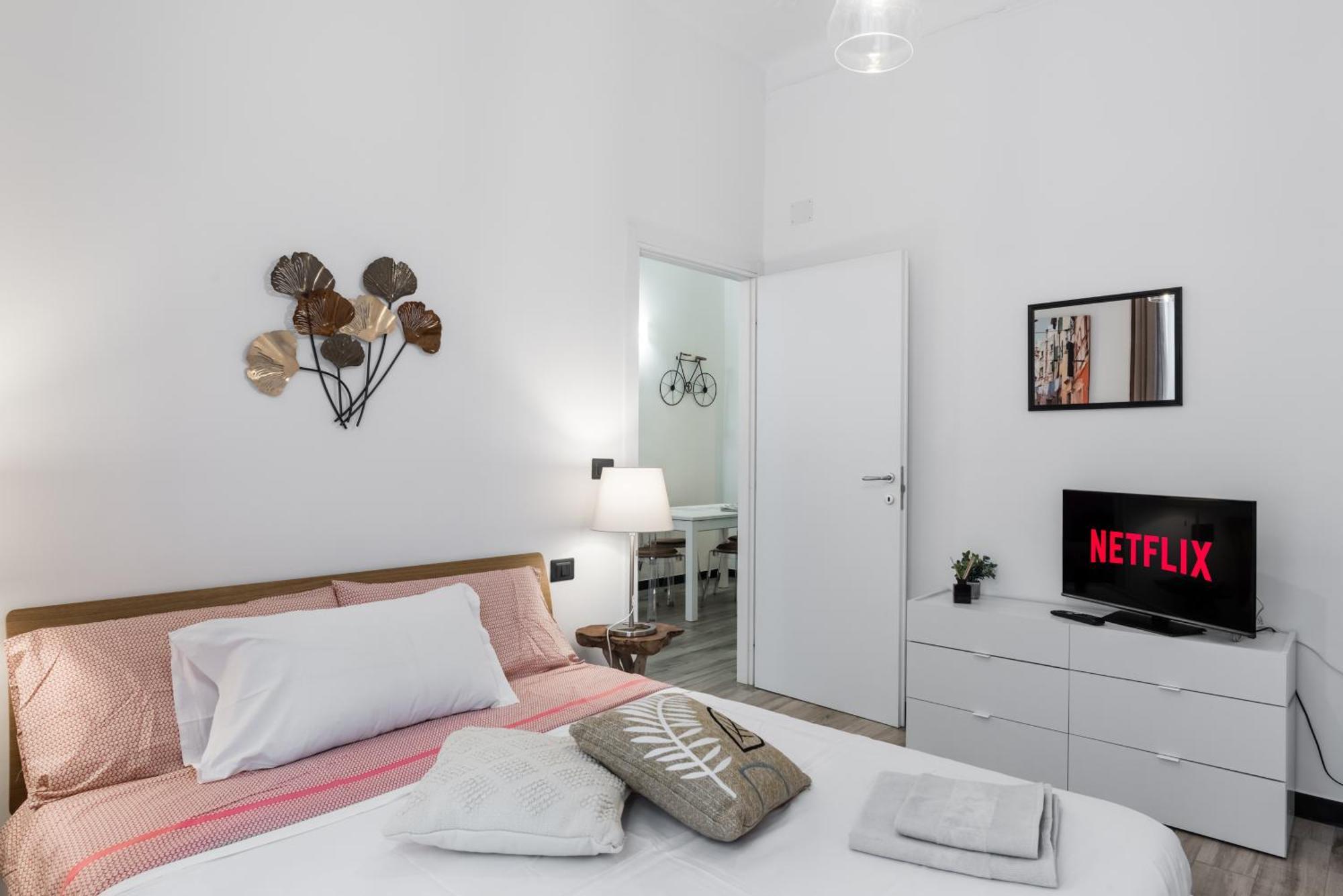 Acquario 5 Minuti, 1Br , Free A-C, Wifi & Netflix "City Center" By Tilo Cenova Dış mekan fotoğraf
