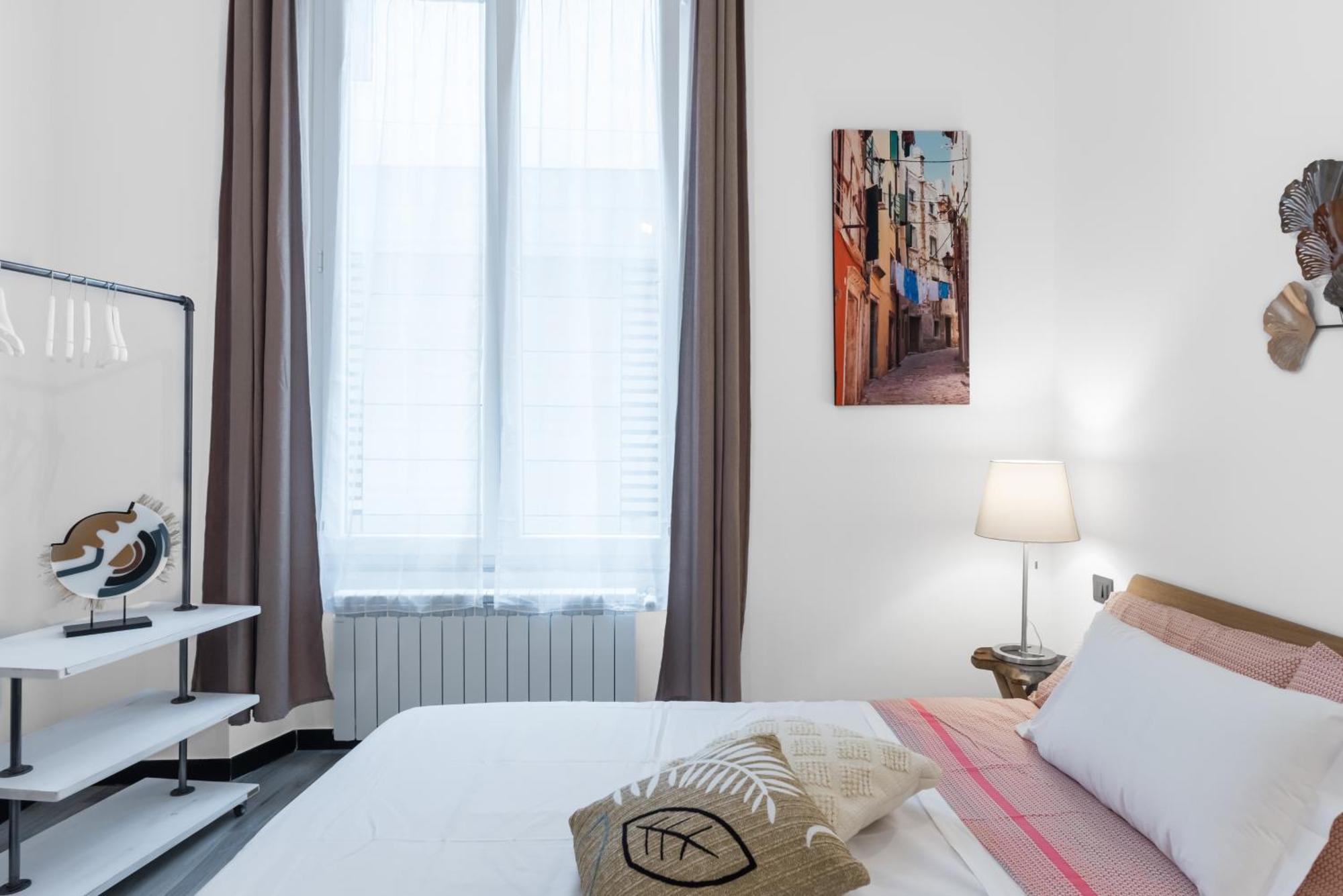 Acquario 5 Minuti, 1Br , Free A-C, Wifi & Netflix "City Center" By Tilo Cenova Dış mekan fotoğraf